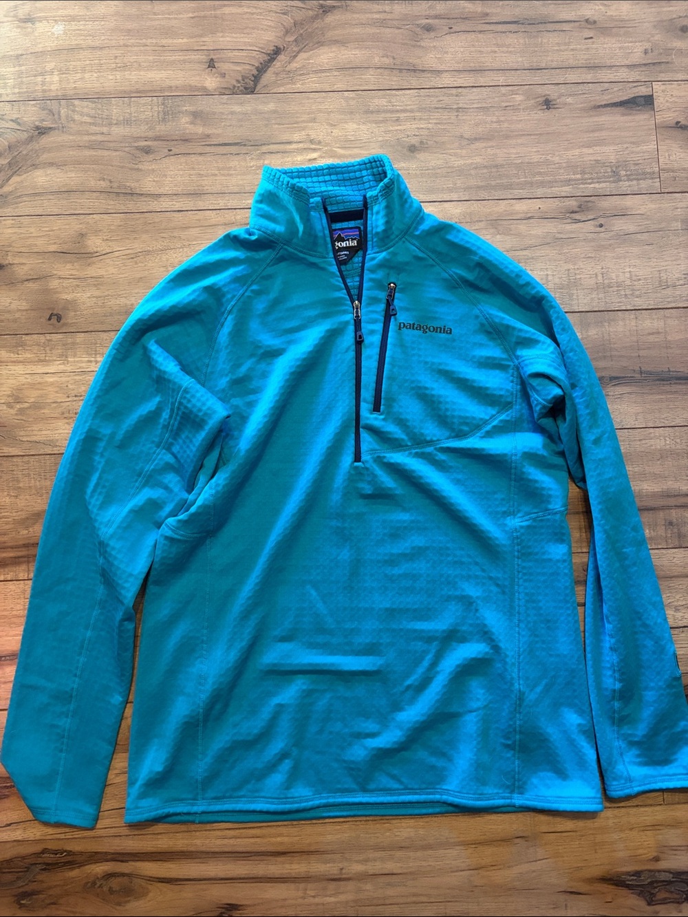 Patagonia Women’s Bright Teal Quarter-Zip Pullover